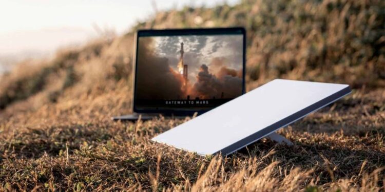 SpaceX pode lançar Starlink Mini com bateria integrada